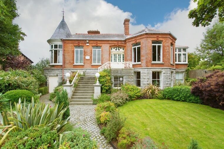 How to sell your luxury house in Dublin? Lisney